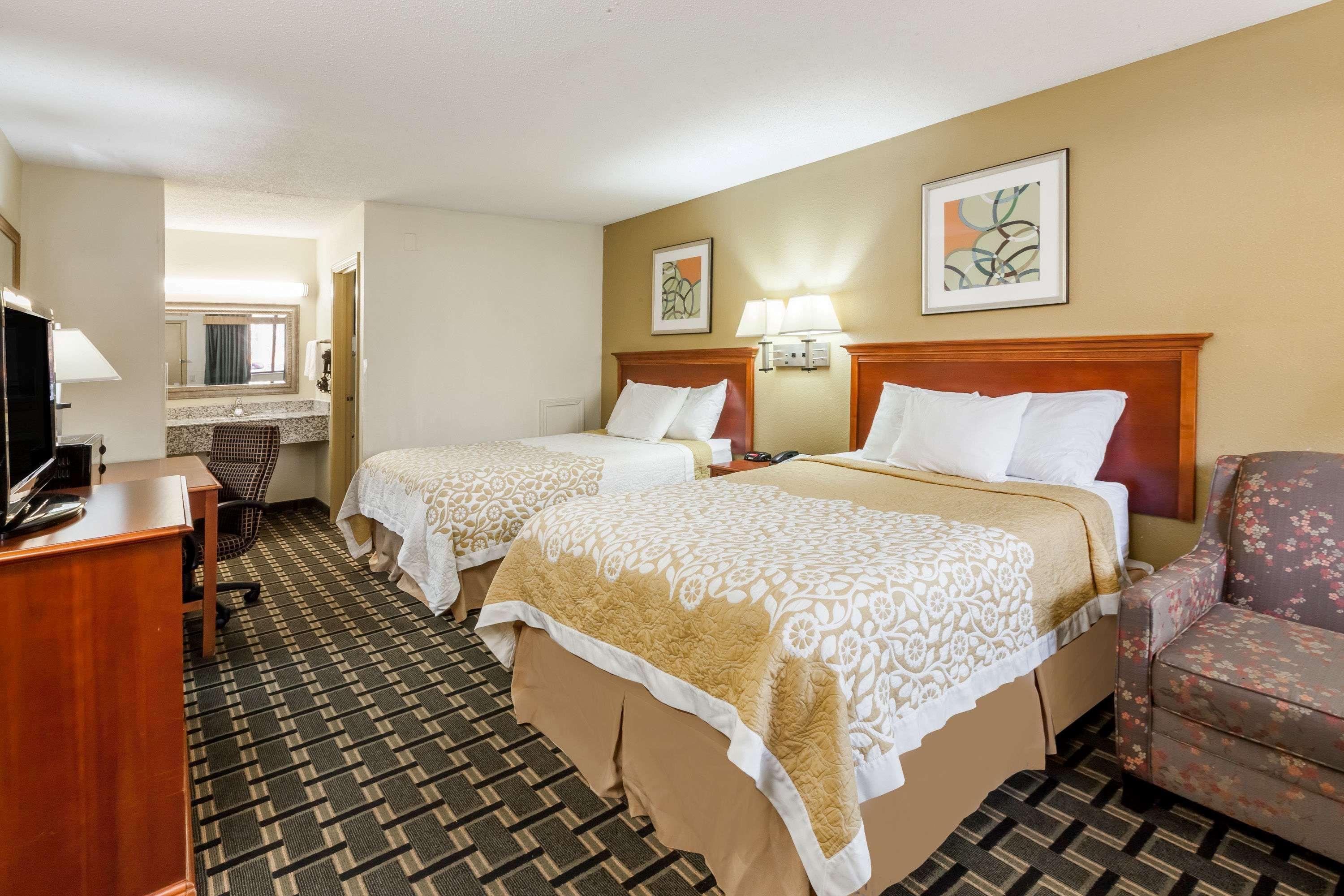 Hotel Days By Wyndham - Akron Kent